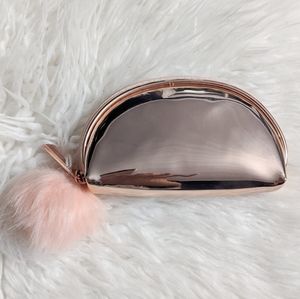 🚨 ADD-ON 🚨 MAC SNOWBALL POUCH